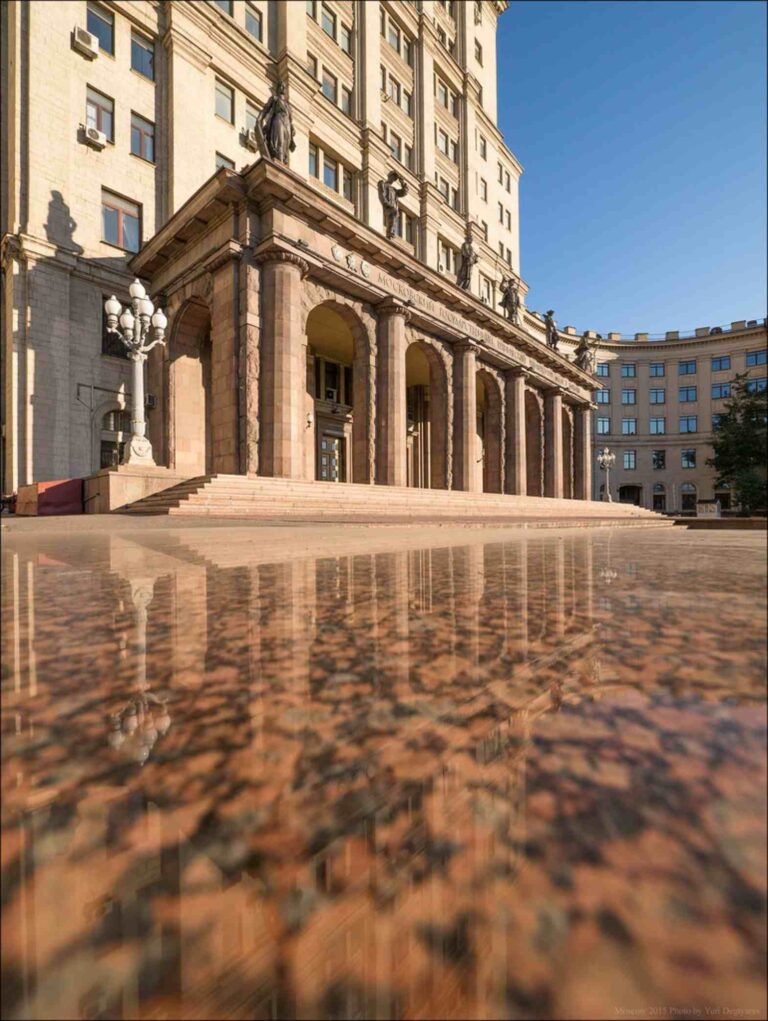 Moskova Devlet Teknik Üniversitesi (Bauman )